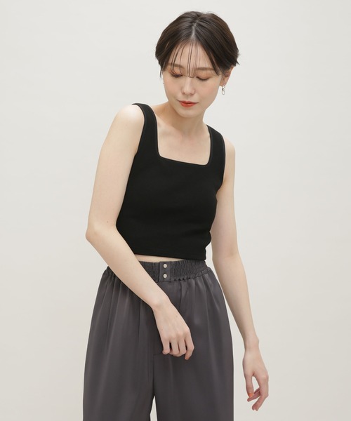 NANO universe（ナノユニバース）の「LB.03/カップ付きクロップドスクエアタンクトップ（タンクトップ・レディース・オフホワイト/ブルー/ブラック・Ⅰ/Ⅱ）」の3枚目の写真