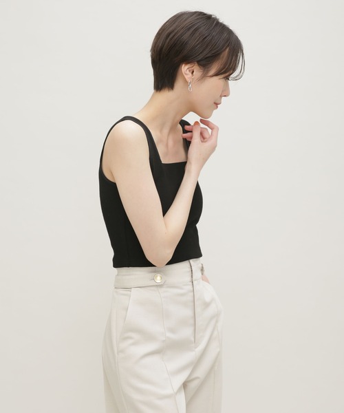 NANO universe（ナノユニバース）の「LB.03/カップ付きクロップドスクエアタンクトップ（タンクトップ・レディース・オフホワイト/ブルー/ブラック・Ⅰ/Ⅱ）」の5枚目の写真
