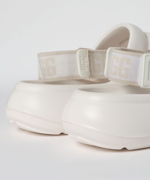 UGG(アグ)の「【UGG(アグ)】SportYeah(WOMEN)(サンダル・レディース・ブラック/ホワイト・MEDIUM/SMALL)」の16枚目の写真