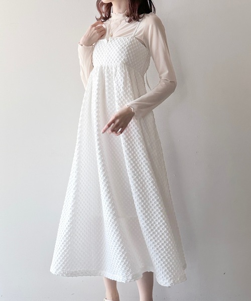 one way（ワンウェイ）の「エンボスキャミワンピース（ワンピース・レディース・オレンジ/ブラック/ホワイト・FREE）」の2枚目の写真