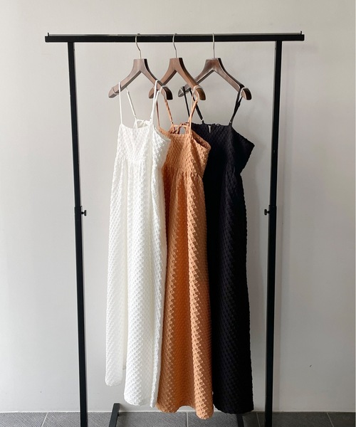 one way（ワンウェイ）の「エンボスキャミワンピース（ワンピース・レディース・オレンジ/ブラック/ホワイト・FREE）」の10枚目の写真