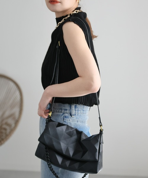 ap retro（アプレトロ）の「ノースリーブウェーブメローTEE（Tシャツ/カットソー・レディース・ホワイト/カーキ/ブラック/グレイッシュベージュ・FREE）」の22枚目の写真