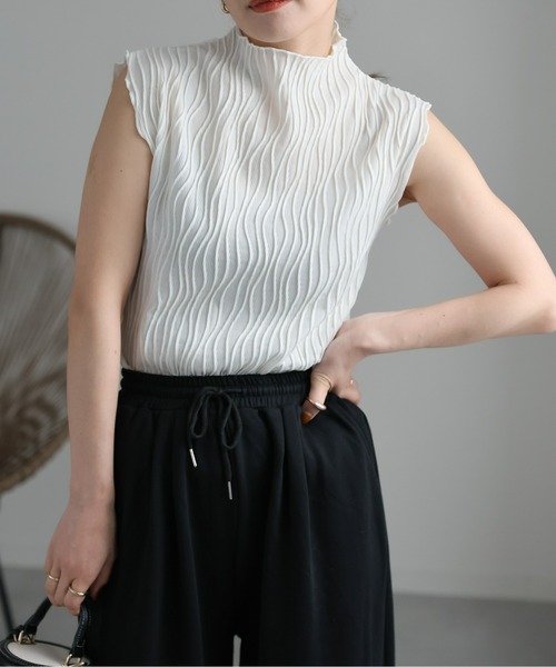 ap retro（アプレトロ）の「ノースリーブウェーブメローTEE（Tシャツ/カットソー・レディース・ホワイト/カーキ/ブラック/グレイッシュベージュ・FREE）」の5枚目の写真