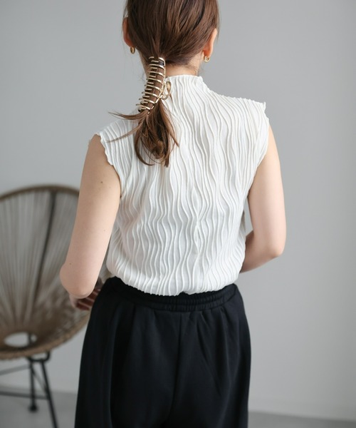 ap retro（アプレトロ）の「ノースリーブウェーブメローTEE（Tシャツ/カットソー・レディース・ホワイト/カーキ/ブラック/グレイッシュベージュ・FREE）」の8枚目の写真