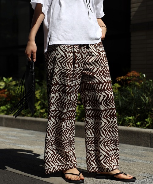 COMMRE（コムル）の「タックイージーパンツ（その他パンツ・レディース・ブラウン系その他/イエロー/アイボリー・FREE）」の3枚目の写真