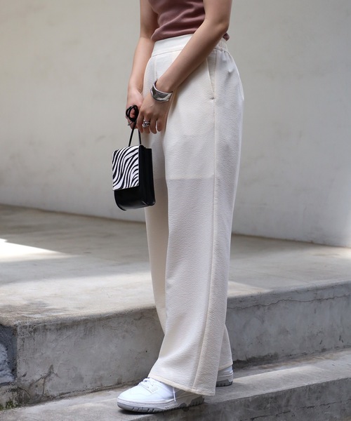 COMMRE（コムル）の「タックイージーパンツ（その他パンツ・レディース・ブラウン系その他/イエロー/アイボリー・FREE）」の7枚目の写真