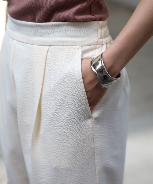 COMMRE（コムル）の「タックイージーパンツ（その他パンツ・レディース・ブラウン系その他/イエロー/アイボリー・FREE）」の10枚目の写真