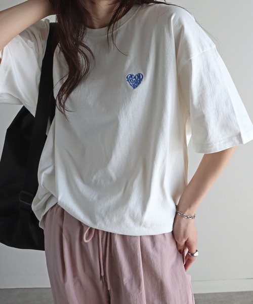 COURO（コウロ）の「フラワーワッペン無地/ボーダーTシャツ（Tシャツ/カットソー・レディース・クリーム/ネイビー系/ブラック/ホワイト×ブラック/ホワイト×ブルー/ブラック×ホワイト/ホワイト/ネイビー/オートミール/ホワイト×ネイビー/ホワイト系その他2/ホワイト系/ブラック系/ネイビー系1/ライトグレー系/ブラック系その他/ホワイト系その他・M/L）」の8枚目の写真