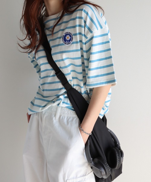 COURO（コウロ）の「フラワーワッペン無地/ボーダーTシャツ（Tシャツ/カットソー・レディース・クリーム/ネイビー系/ブラック/ホワイト×ブラック/ホワイト×ブルー/ブラック×ホワイト/ホワイト/ネイビー/オートミール/ホワイト×ネイビー/ホワイト系その他2/ホワイト系/ブラック系/ネイビー系1/ライトグレー系/ブラック系その他/ホワイト系その他・M/L）」の3枚目の写真