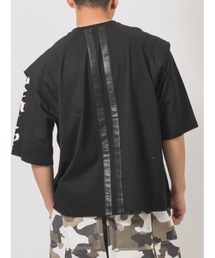 RE730 ブラック×ホワイトのクールなフェイクレイヤード半袖Tシャツ