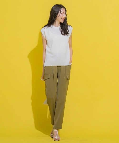 VICKY（ビッキー）の「【細身のシルエットで美脚効果あり】スリムカーゴパンツ《手洗い可能》（カーゴパンツ・レディース・オフホワイト/ブラック/イエロー/カーキ/ブルー・M）」の22枚目の写真