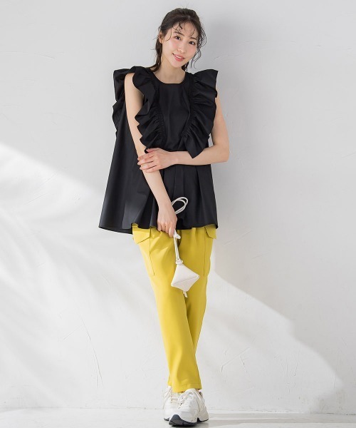 VICKY（ビッキー）の「【細身のシルエットで美脚効果あり】スリムカーゴパンツ《手洗い可能》（カーゴパンツ・レディース・オフホワイト/ブラック/イエロー/カーキ/ブルー・M）」の12枚目の写真