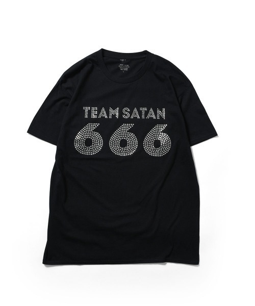 TEAM SATAN(チームサタン)の「TEAM SATAN SKATEBOARDING チームサタン スケートボーディング - TEAM SATAN 666 TEE RHINESTONE ラインストーン 半袖 Tシャツ TS001-1-RS(Tシャツ/カットソー・メンズ・ブラック×ホワイト/ホワイト×レッド/ホワイト×ホワイト・L/M/XL)」の3枚目の写真