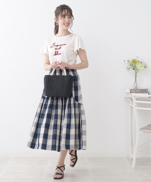 couture brooch（クチュールブローチ）の「◆【コットン100％・UVカット・接触冷感】テープロゴフラワープリントTシャツ（Tシャツ/カットソー・レディース・ライトグレー/ブラック/オフホワイト・36/38/40/42）」の16枚目の写真