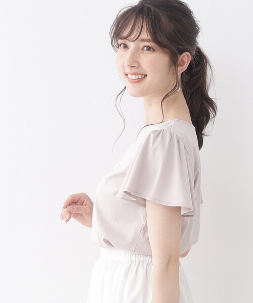 couture brooch（クチュールブローチ）の「◆【コットン100％・UVカット・接触冷感】テープロゴフラワープリントTシャツ（Tシャツ/カットソー・レディース・ライトグレー/ブラック/オフホワイト・36/38/40/42）」の17枚目の写真