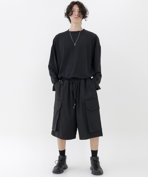 minsobi(ミンソビ)の「ハーフカーゴバルーンパンツ 裾ドロストワイドショーツ(カーゴパンツ・メンズ・ブラック/グレー・FREE)」の7枚目の写真
