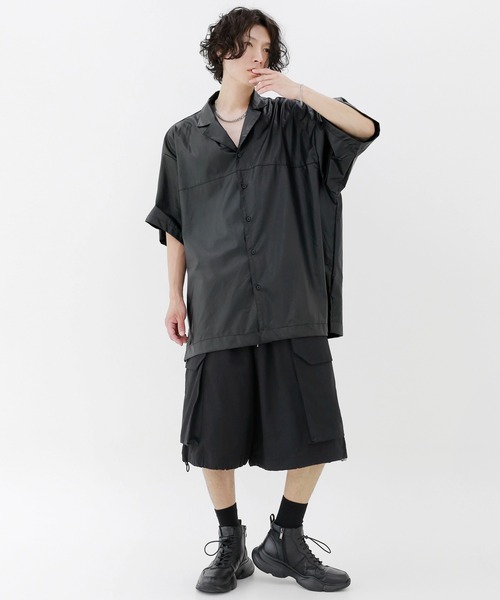 minsobi(ミンソビ)の「ハーフカーゴバルーンパンツ 裾ドロストワイドショーツ(カーゴパンツ・メンズ・ブラック/グレー・FREE)」の3枚目の写真