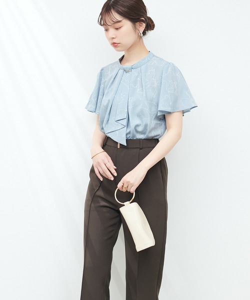 natural couture（ナチュラルクチュール）の「ゴールドバー付きボウタイブラウス（シャツ/ブラウス・レディース・ネイビー/オフホワイト/その他1/その他2/イエロー系その他/グレー・FREE）」の8枚目の写真
