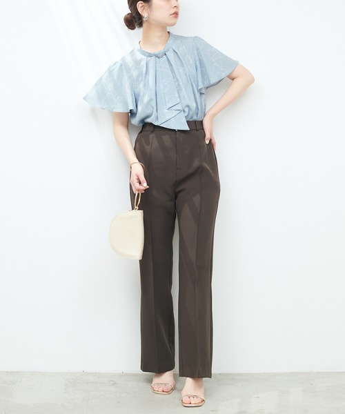 natural couture（ナチュラルクチュール）の「ゴールドバー付きボウタイブラウス（シャツ/ブラウス・レディース・ネイビー/オフホワイト/その他1/その他2/イエロー系その他/グレー・FREE）」の9枚目の写真