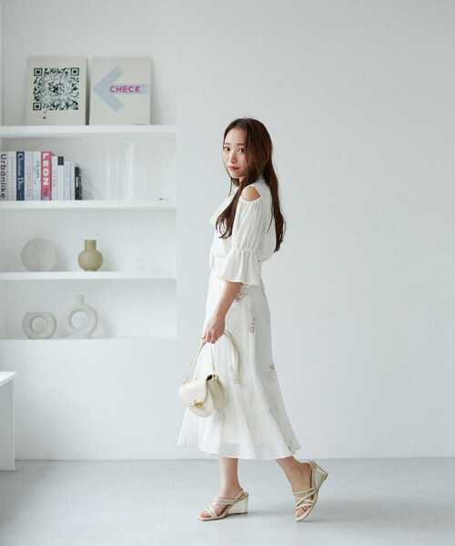 PROPORTION BODY DRESSING(プロポーションボディドレッシング)の「オープンショルダーリボンブラウス / 1213110902(シャツ/ブラウス・レディース・ブルー/ブラック/ホワイト系その他・SMALL/MEDIUM)」の21枚目の写真