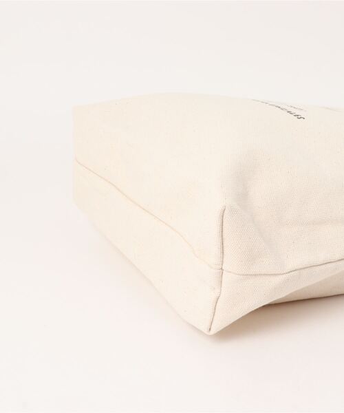 （What it isNt）ART BY MARKGONZALES（ワットイットイズント）の「What it isNt キャンバス ショルダー トート バッグ 【（What it isNt）ART BY MARKGONZALES / (ワットイットイズント) アートバイ マークゴンザレス 】（ショルダーバッグ・レディース・ホワイト系5/ブラック系5/ホワイト系2/ホワイト系3/ホワイト系1/ホワイト系4・FREE）」の9枚目の写真