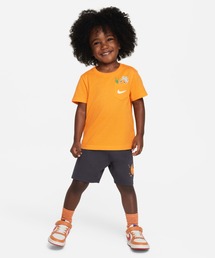 NIKE（ナイキ）の「ナイキ スポーツウェア コーラル リーフ Tシャツ アンド ショートパンツ セット ベビー ツーピース セットアップ / Nike Sportswear Coral Reef Tee and Shorts SetToddler 2-Piece Set（スポーツグッズ・キッズ）」