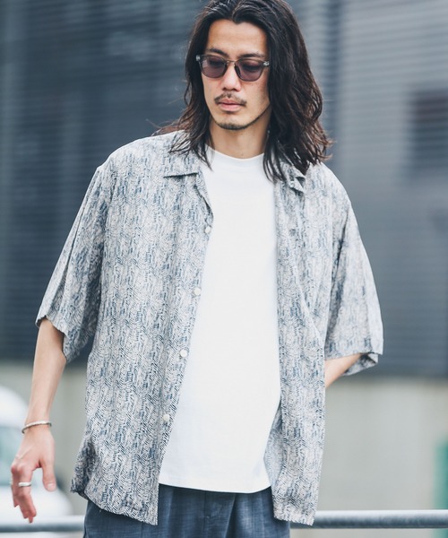 TOWNCRAFT（タウンクラフト）の「『別注』TOWNCRAFT×Sonny Label　総柄ショートスリーブシャツ（シャツ/ブラウス・メンズ・ホワイト系その他/ブラック系その他/ベージュ系その他/ブルー系その他・MEDIUM/LARGE）」の4枚目の写真