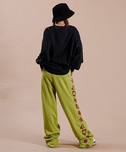 ROXY(ロキシー)の「【ムラサキスポーツ別注】ROXY/ロキシー ロンT/長袖 スリーブロゴ オーバーサイズ RLT234636M(Tシャツ/カットソー・レディース・ブラック×ホワイト/ブラウン系その他/ホワイト系その他・L/M)」の22枚目の写真