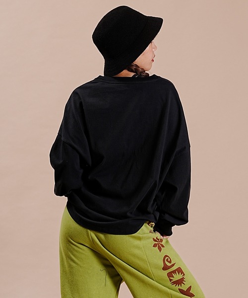 ROXY(ロキシー)の「【ムラサキスポーツ別注】ROXY/ロキシー ロンT/長袖 スリーブロゴ オーバーサイズ RLT234636M(Tシャツ/カットソー・レディース・ブラック×ホワイト/ブラウン系その他/ホワイト系その他・L/M)」の20枚目の写真