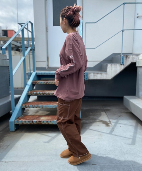 ROXY(ロキシー)の「【ムラサキスポーツ別注】ROXY/ロキシー ロンT/長袖 スリーブロゴ オーバーサイズ RLT234636M(Tシャツ/カットソー・レディース・ブラック×ホワイト/ブラウン系その他/ホワイト系その他・L/M)」の13枚目の写真