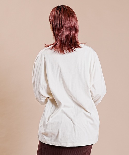 ROXY(ロキシー)の「【ムラサキスポーツ別注】ROXY/ロキシー ロンT/長袖 スリーブロゴ オーバーサイズ RLT234636M(Tシャツ/カットソー・レディース・ブラック×ホワイト/ブラウン系その他/ホワイト系その他・L/M)」の10枚目の写真