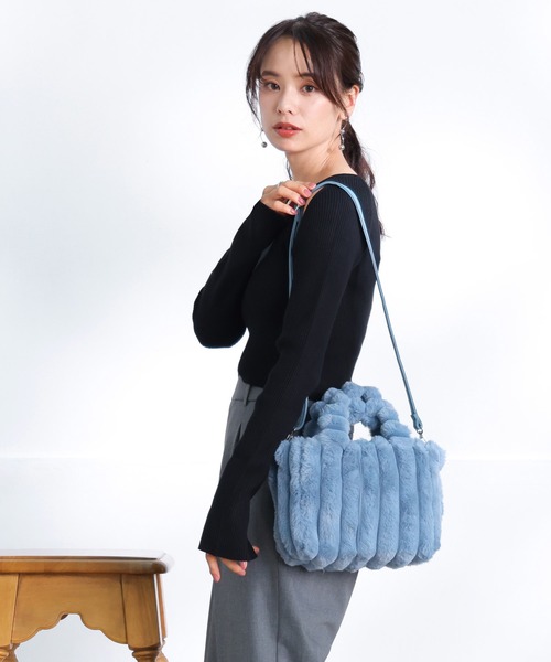 ALTROSE（アルトローズ）の「2WAY トート ショルダーバッグ ファー ポンデリ（トートバッグ・レディース・グリーン/ブラック/ホワイト/グレー/ブルー/ブラウン・FREE）」の10枚目の写真