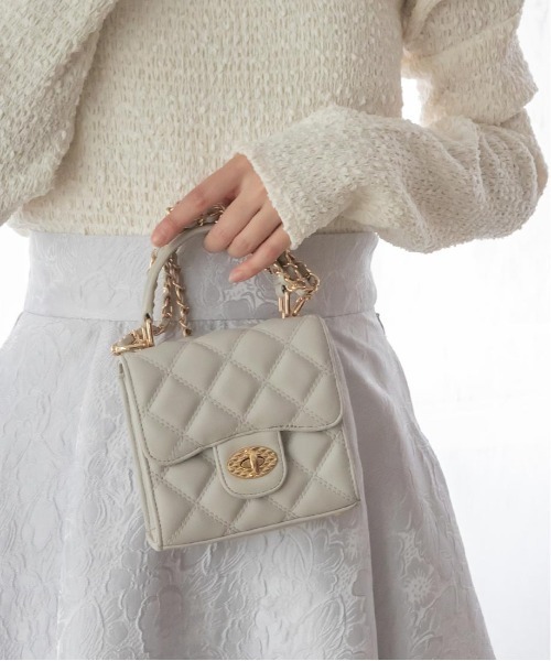 RANDA（ランダ）の「2WAYキルティングスクエアミニバッグ（ハンドバッグ・レディース・グレー/ブラック/ピンク/アイボリー・FREE）」の13枚目の写真