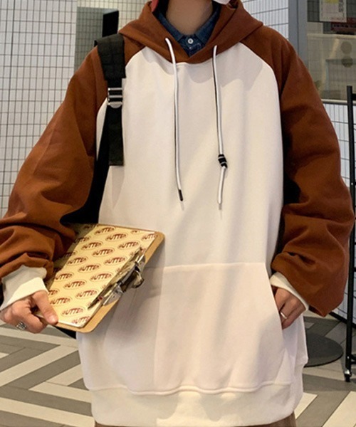 Ressaca（レサーカ）の「ラグランスリーブスウェットプルオーバー