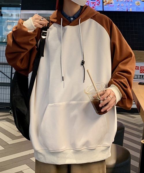 Ressaca（レサーカ）の「ラグランスリーブスウェットプルオーバー