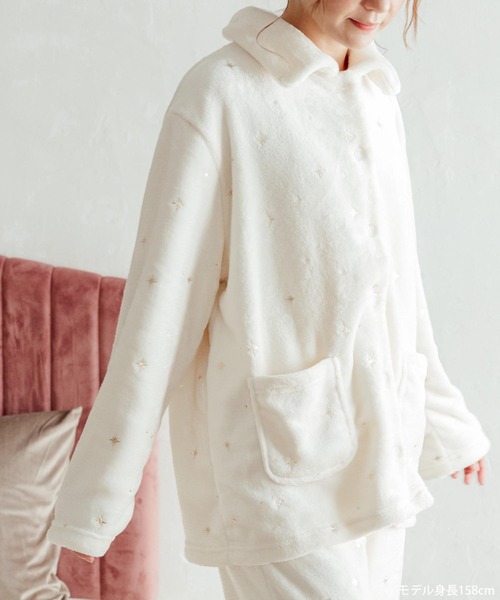 fran de lingerie(フランデランジェリー)の「ふんわり軽くて暖かいmemory fleece (メモリーフリース)ベーシックなパジャマデザイン 「メモリーフリース」 前開き上下セット(ルームウェア/パジャマ・レディース・ネイビー/ブラウン系その他/ピンク系その他5/ピンク系その他2/ベージュ系その他/ホワイト系その他/オフホワイト・M-L)」の12枚目の写真
