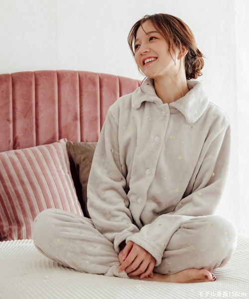 fran de lingerie(フランデランジェリー)の「ふんわり軽くて暖かいmemory fleece (メモリーフリース)ベーシックなパジャマデザイン 「メモリーフリース」 前開き上下セット(ルームウェア/パジャマ・レディース・ネイビー/ブラウン系その他/ピンク系その他5/ピンク系その他2/ベージュ系その他/ホワイト系その他/オフホワイト・M-L)」の14枚目の写真