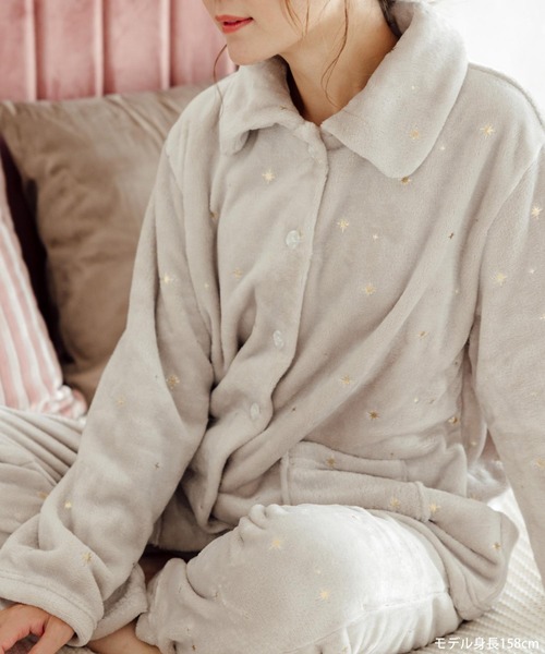 fran de lingerie(フランデランジェリー)の「ふんわり軽くて暖かいmemory fleece (メモリーフリース)ベーシックなパジャマデザイン 「メモリーフリース」 前開き上下セット(ルームウェア/パジャマ・レディース・ネイビー/ブラウン系その他/ピンク系その他5/ピンク系その他2/ベージュ系その他/ホワイト系その他/オフホワイト・M-L)」の15枚目の写真
