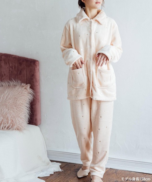 fran de lingerie(フランデランジェリー)の「ふんわり軽くて暖かいmemory fleece (メモリーフリース)ベーシックなパジャマデザイン 「メモリーフリース」 前開き上下セット(ルームウェア/パジャマ・レディース・ネイビー/ブラウン系その他/ピンク系その他5/ピンク系その他2/ベージュ系その他/ホワイト系その他/オフホワイト・M-L)」の16枚目の写真