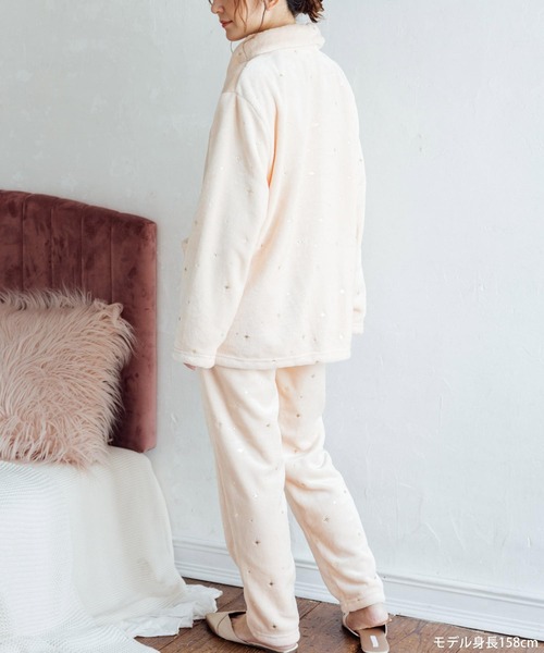 fran de lingerie(フランデランジェリー)の「ふんわり軽くて暖かいmemory fleece (メモリーフリース)ベーシックなパジャマデザイン 「メモリーフリース」 前開き上下セット(ルームウェア/パジャマ・レディース・ネイビー/ブラウン系その他/ピンク系その他5/ピンク系その他2/ベージュ系その他/ホワイト系その他/オフホワイト・M-L)」の17枚目の写真