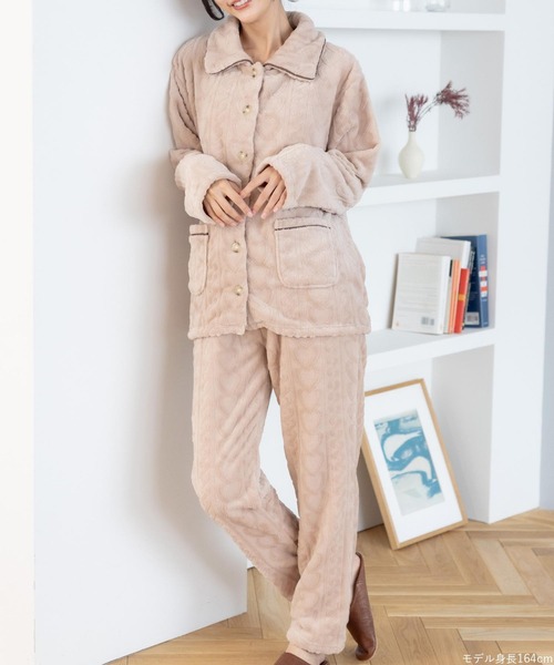 fran de lingerie(フランデランジェリー)の「ふんわり軽くて暖かいmemory fleece (メモリーフリース)ベーシックなパジャマデザイン 「メモリーフリース」 前開き上下セット(ルームウェア/パジャマ・レディース・ネイビー/ブラウン系その他/ピンク系その他5/ピンク系その他2/ベージュ系その他/ホワイト系その他/オフホワイト・M-L)」の18枚目の写真