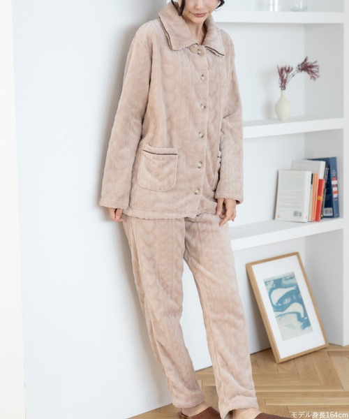 fran de lingerie(フランデランジェリー)の「ふんわり軽くて暖かいmemory fleece (メモリーフリース)ベーシックなパジャマデザイン 「メモリーフリース」 前開き上下セット(ルームウェア/パジャマ・レディース・ネイビー/ブラウン系その他/ピンク系その他5/ピンク系その他2/ベージュ系その他/ホワイト系その他/オフホワイト・M-L)」の19枚目の写真