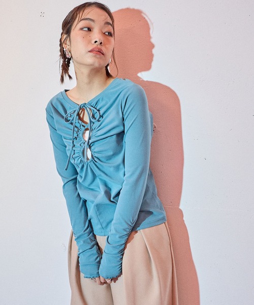 ELLEgirl（エルガール）の「2wayバックオープンロンT【ELLEgirl/エル ガール】（Tシャツ/カットソー・レディース・ブルー/ブラック/グリーン/オレンジ・FREE）」の3枚目の写真