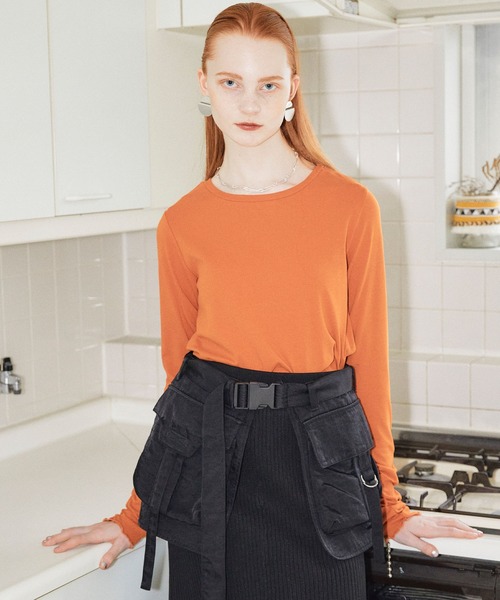 ELLEgirl（エルガール）の「2wayバックオープンロンT【ELLEgirl/エル ガール】（Tシャツ/カットソー・レディース・ブルー/ブラック/グリーン/オレンジ・FREE）」の5枚目の写真