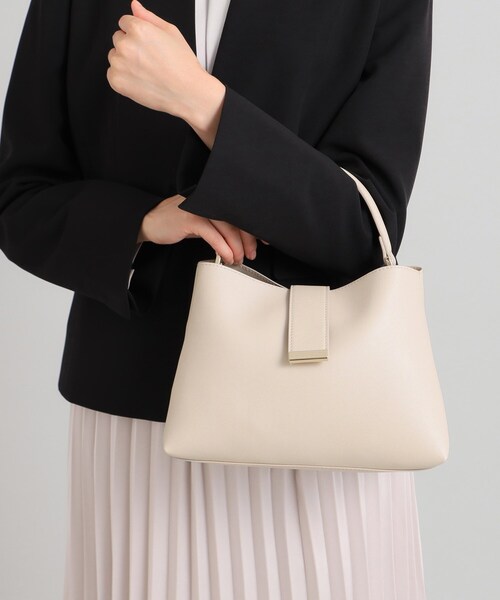 OPAQUE.CLIP（オペークドットクリップ）の「◆【通勤・セレモニー対応/2WAY】ミドルワンハンドルバッグ（ショルダーバッグ・レディース・ベージュ/ブラック/グレー・00）」の4枚目の写真