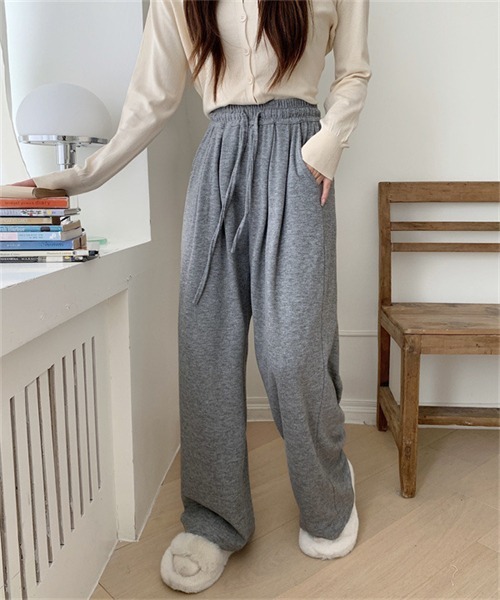 FREE STYLISTS（フリー スタイリスト）の「暖かい起毛素材ワイドパンツ（スウェットパンツ・レディース・グレー/チャコールグレー/ベージュ/ブラック・FREE）」の3枚目の写真