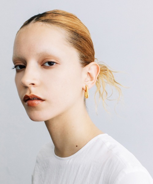 WCJ（ダブルシージェイ）の「ツイストイヤリング（イヤリング・レディース・ゴールド/シルバー・FREE）」の3枚目の写真