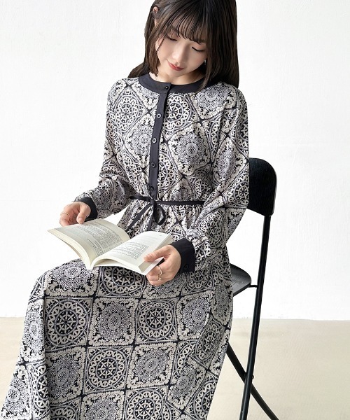 セール】大人映えデザイン ダマスク柄ワンピース タッセルリボン