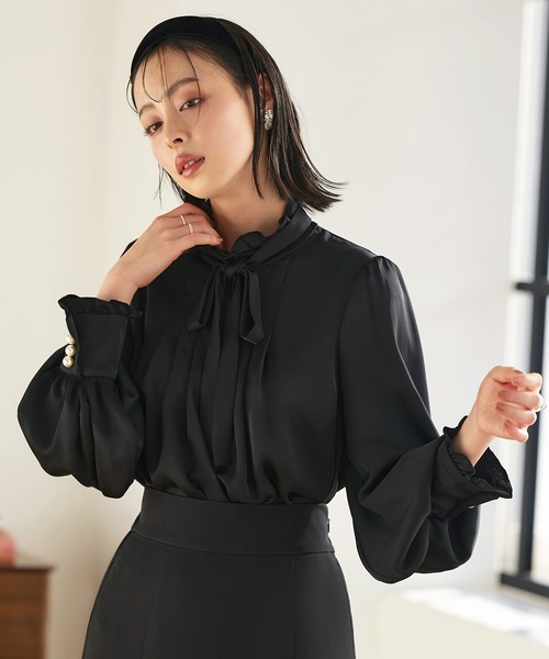 ルイルエブティック RUIRUE BOUTIQUE 【ドレスアップデコルテ ブラウスシリーズ】クラシカルフリル＆タック ボウタイブラウス （ブラック） ルイルエブティック RUIRUE BOUTIQUE 【ドレスアップデコルテ