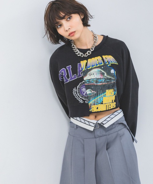 PAGEBOY(ページボーイ)の「リメイクライクショートスウェット(スウェット・レディース・ブラック/スカイブルー/オートミール・FREE)」の4枚目の写真